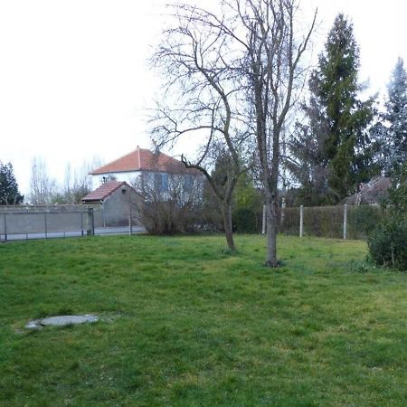 Maison Renovee Avec Cour Privee, Proche De Gannat, 3 Chambres, Animaux Acceptes, Equipements Modernes. - Fr-1-489-37 Poezat Exterior photo